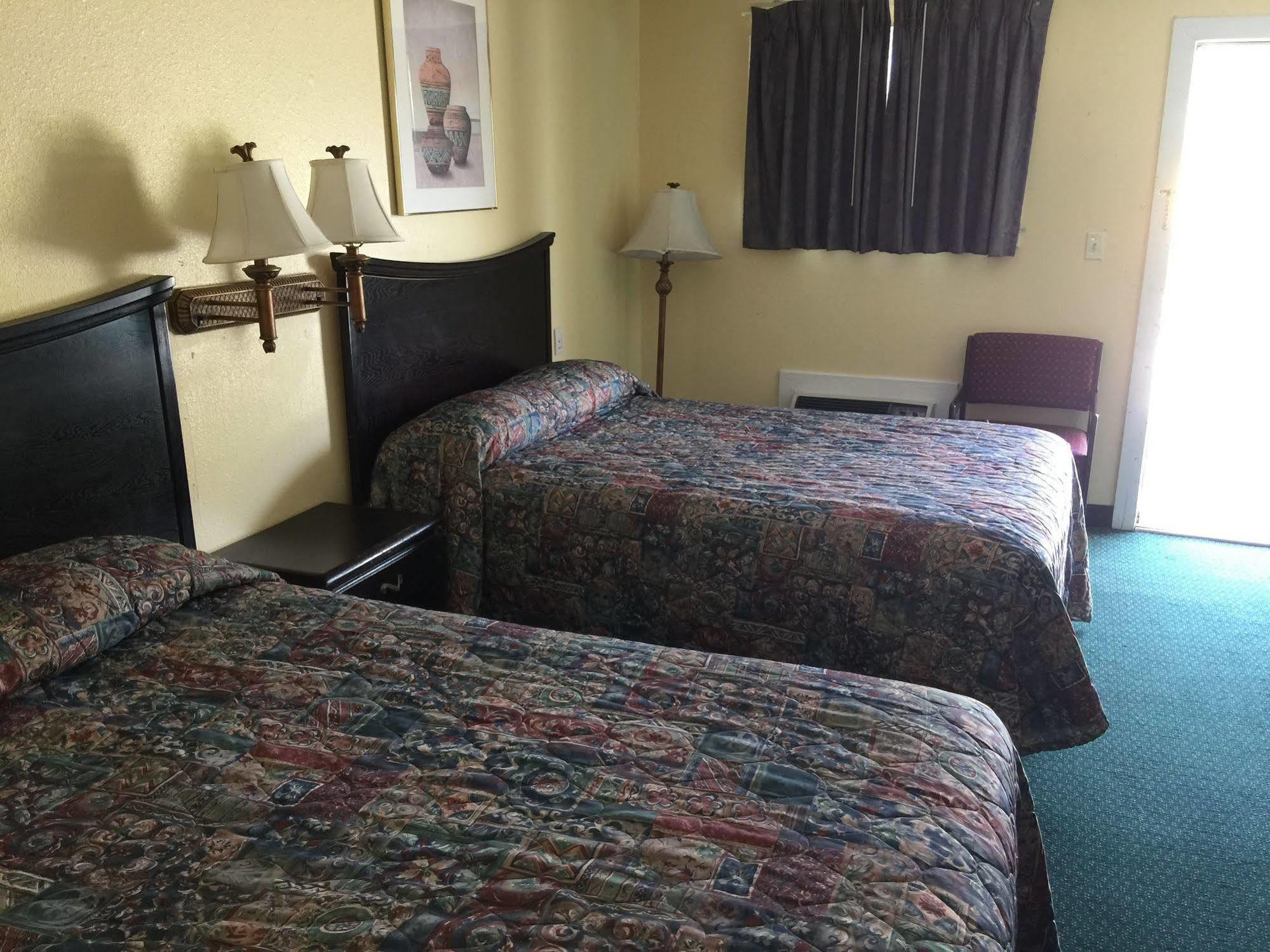 Kansas Inn Independence Bagian luar foto